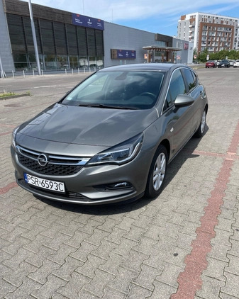 Opel Astra cena 58000 przebieg: 80500, rok produkcji 2016 z Poznań małe 137